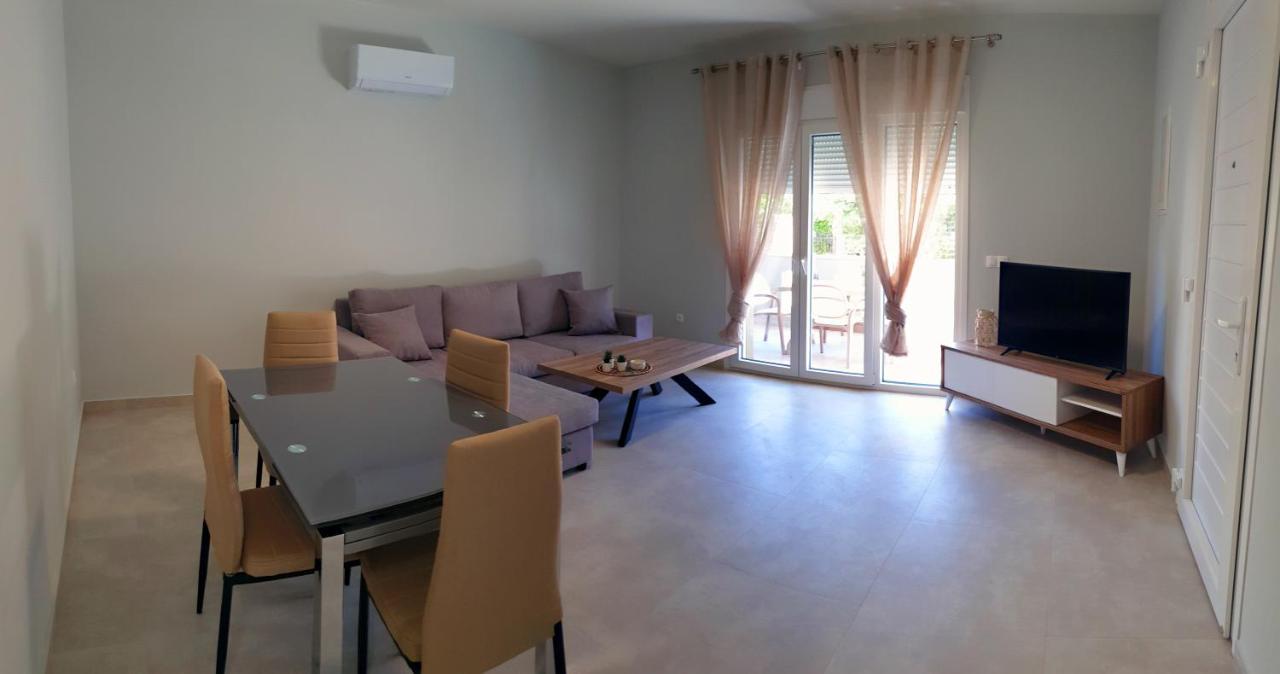 Almeta Suites Chios Town Ngoại thất bức ảnh